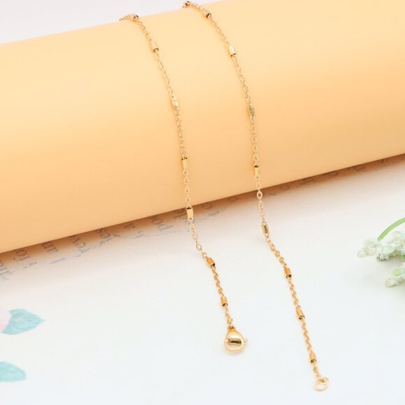 Elegant Rose Gold Brass Necklace with Subtle Textured Detailing, XPNL0351 - Picture 11 of 11